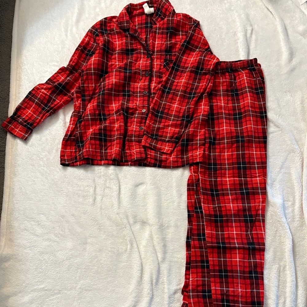 Wondershop Red and Black Plaid Women's Pajama Set